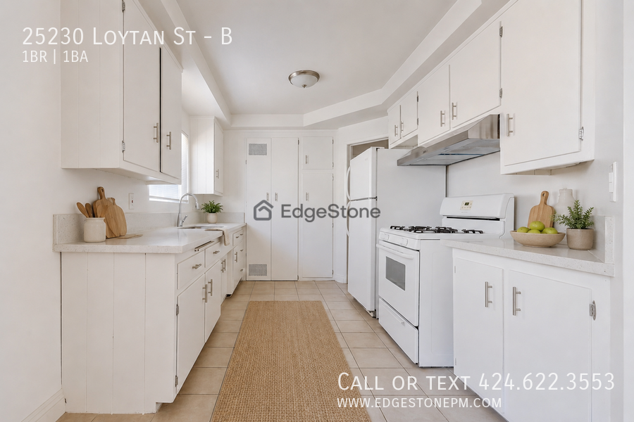 25230 Loytan St #B - Photo 2 of 24