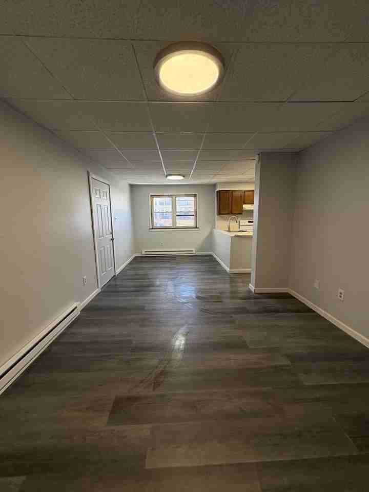 563 Washington - Photo 6 of 15