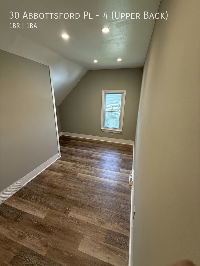 30 Abbottsford Pl #4UPPERBACK - Photo 5 of 8