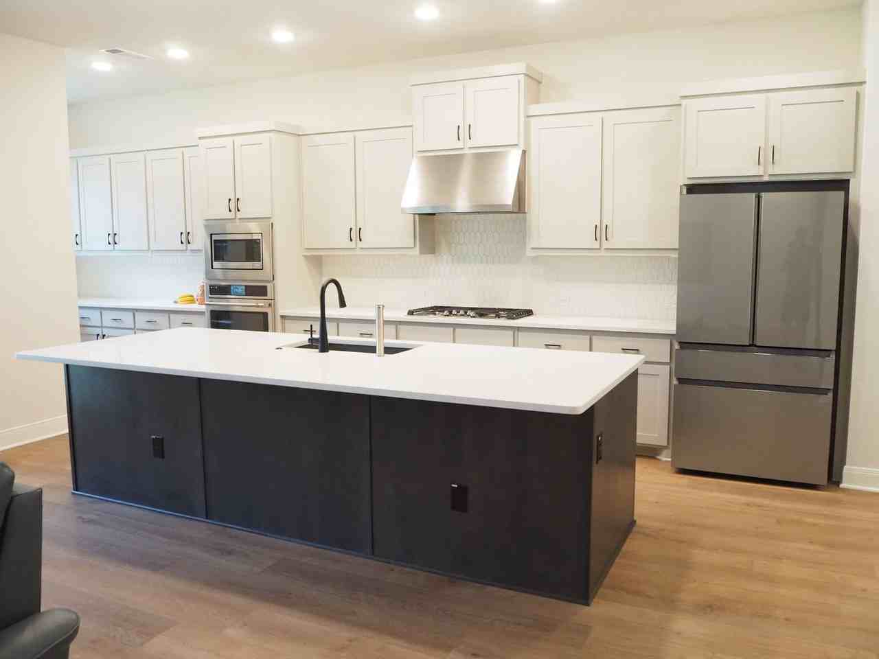 2613 Rosewood Way - Photo 4 of 41