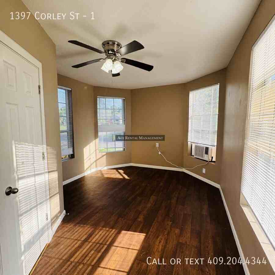1397 Corley St #1 - Photo 3 of 11