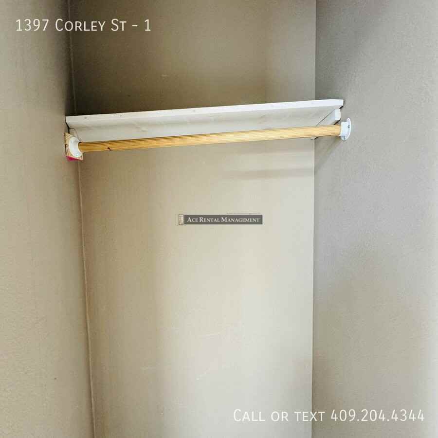 1397 Corley St #1 - Photo 4 of 11