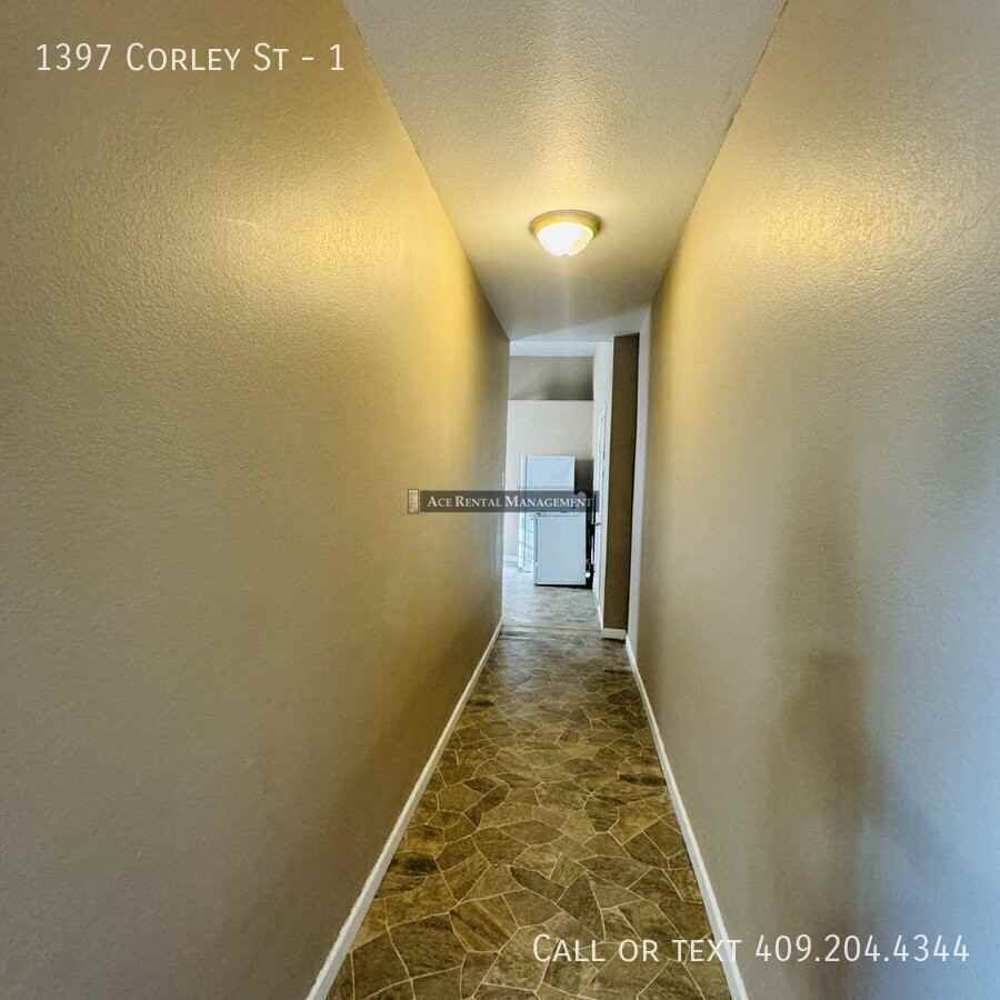 1397 Corley St #1 - Photo 5 of 11