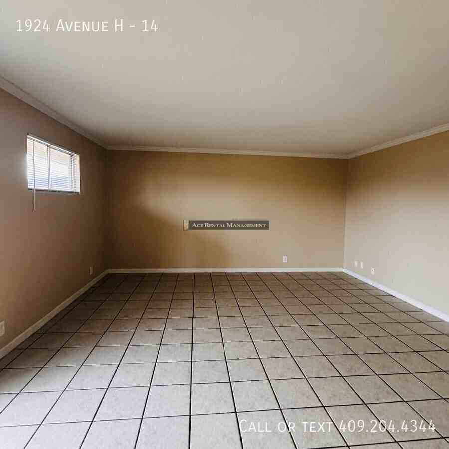 1924 Avenue H #14 - Photo 2 of 13