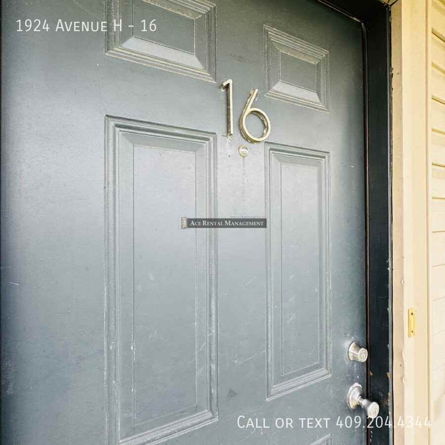 1924 Avenue H #16 - Photo 2 of 15