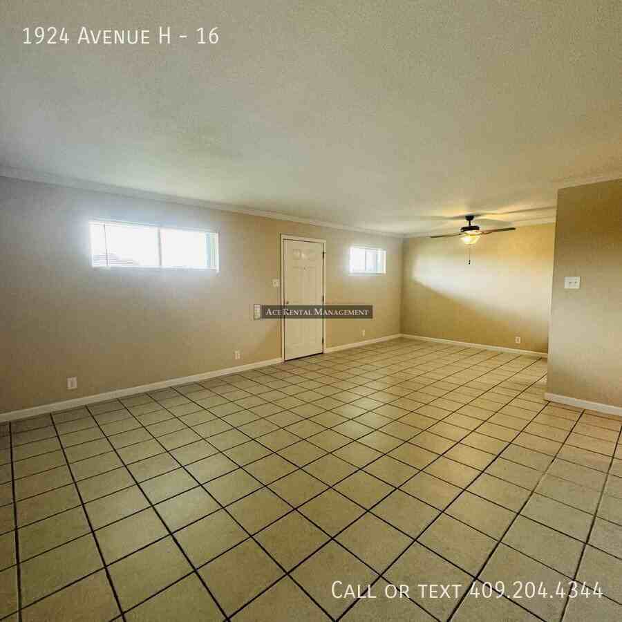 1924 Avenue H #16 - Photo 4 of 15