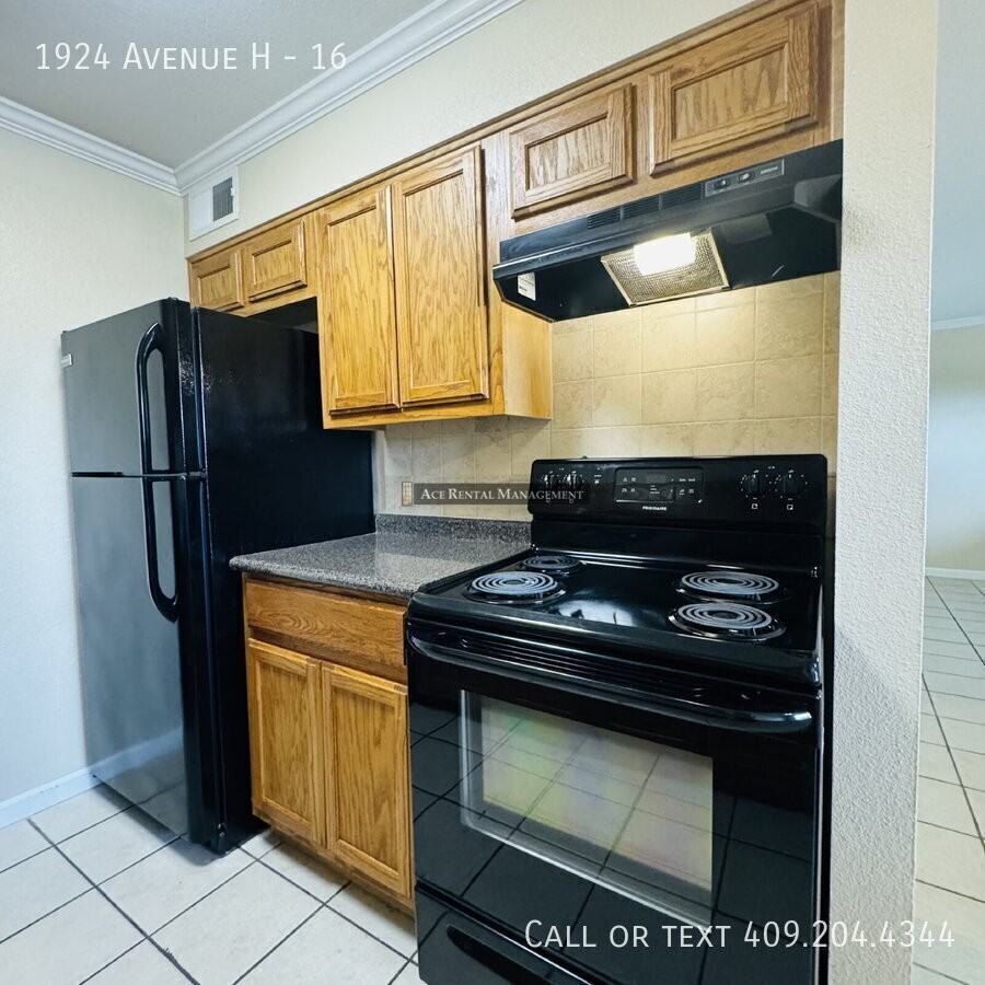 1924 Avenue H #16 - Photo 7 of 15