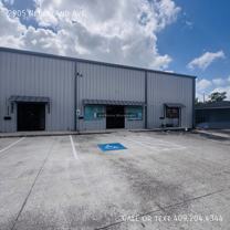 2905 Nederland Ave - Photo 1 of 1