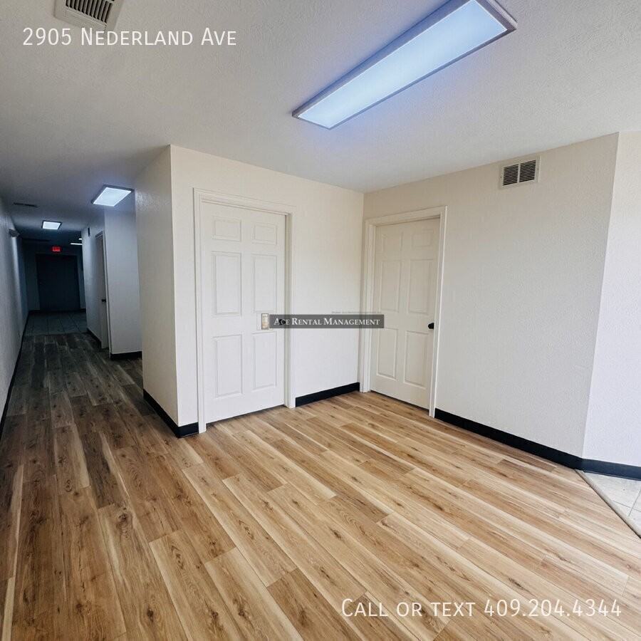 2905 Nederland Ave - Photo 4 of 13