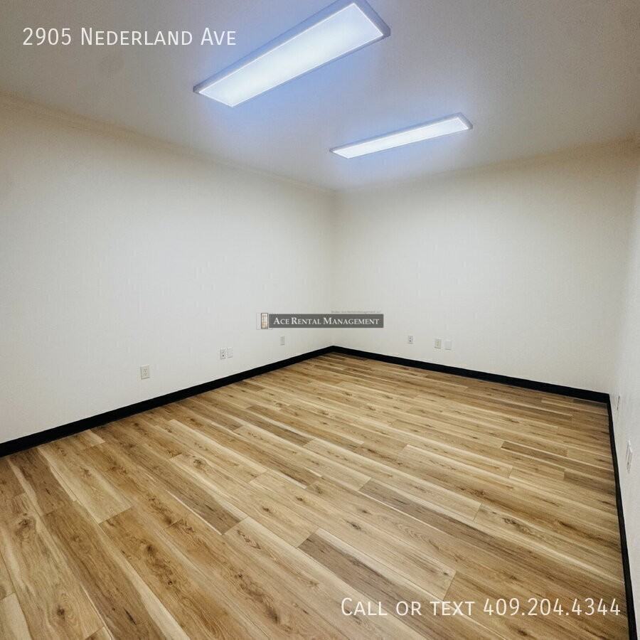 2905 Nederland Ave - Photo 6 of 13