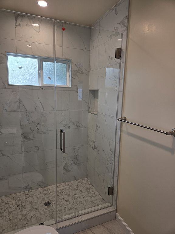 15824 Valerio St - Photo 5 of 13