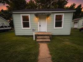 featured image of 2602 Trichel St