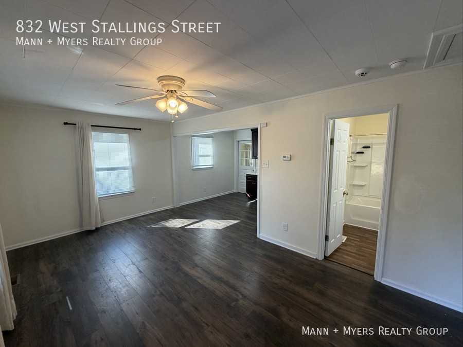 832 W Stallings St - Photo 7 of 15