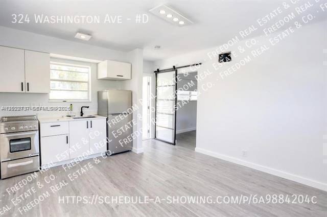 324 Washington Ave #D - Photo 3 of 9