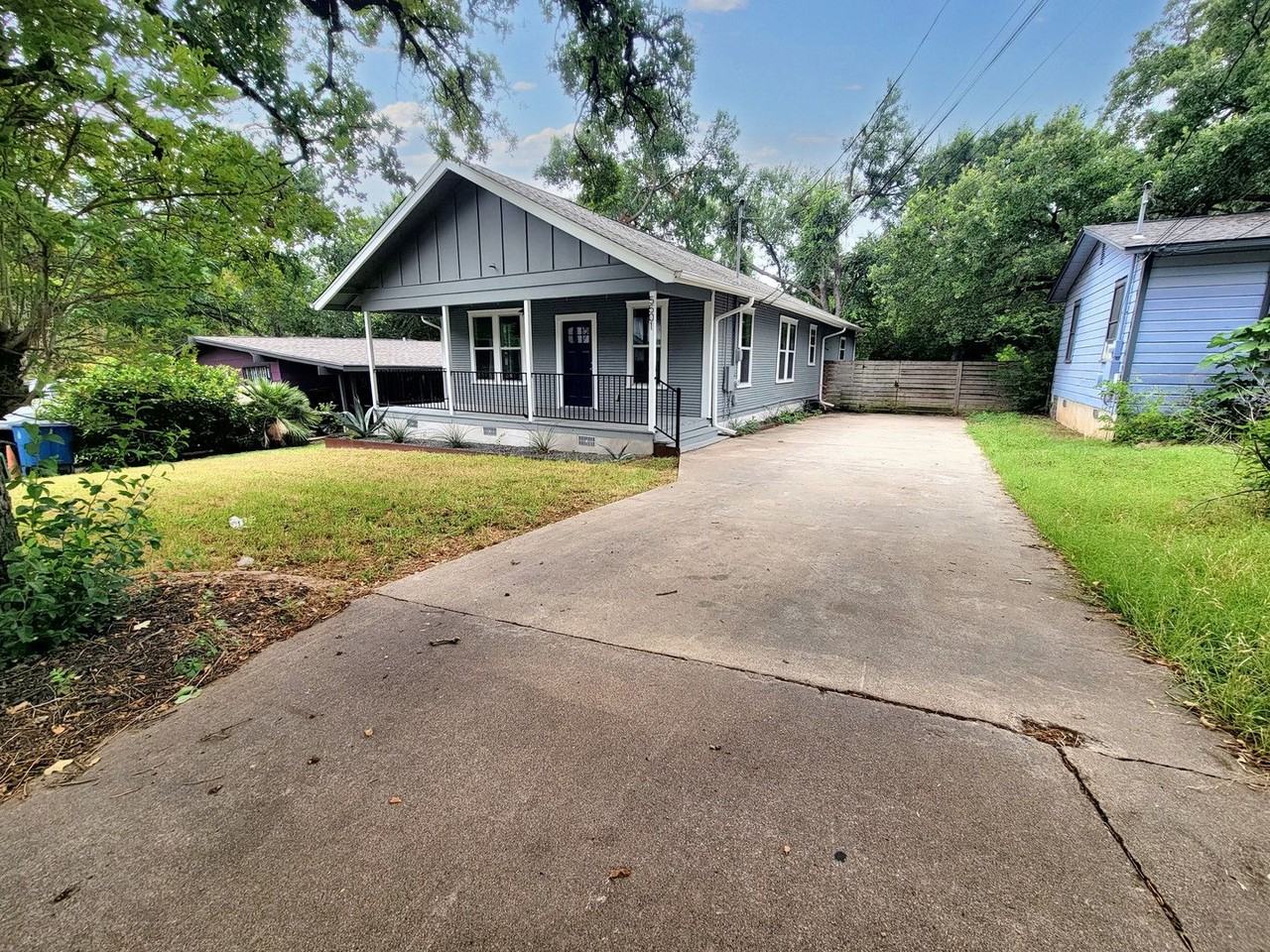 5501 Downs Dr - Photo 6 of 40