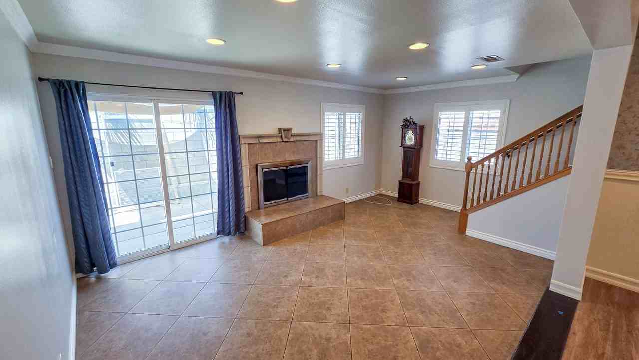 9342 Colfair St - Photo 6 of 31