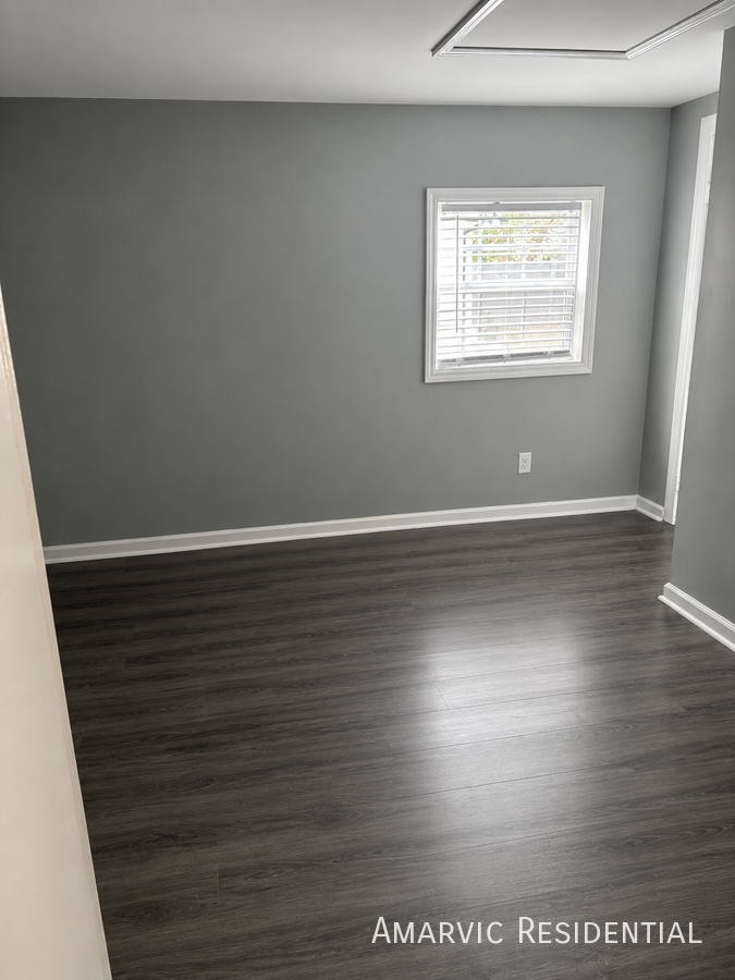 413 Singletary St Se - Photo 6 of 6