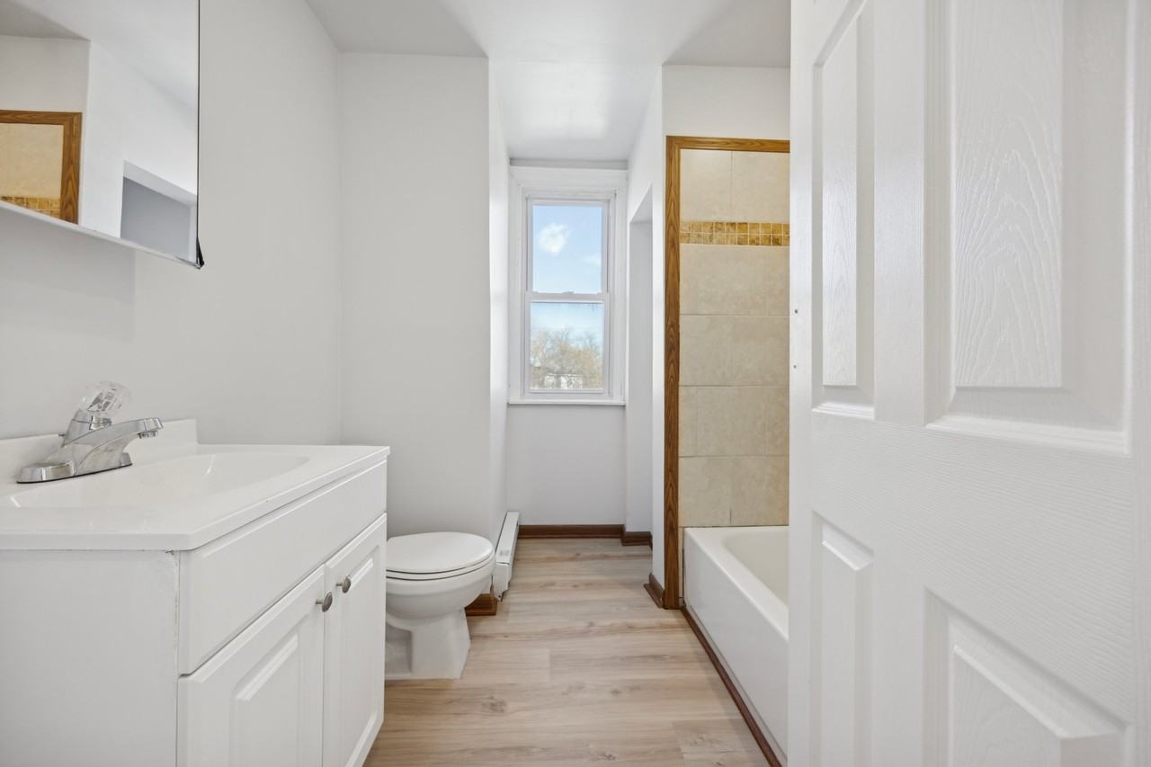1873 E Tulpehocken St #2 - Photo 6 of 8