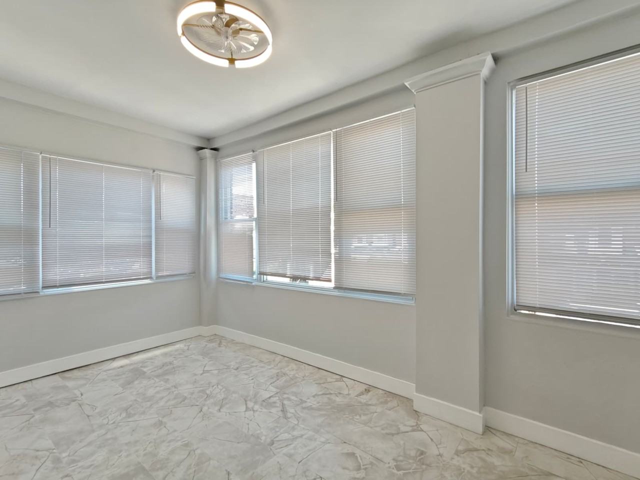 6142 Locust St #B - Photo 5 of 11