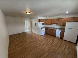 featured image of 321 N Washington St