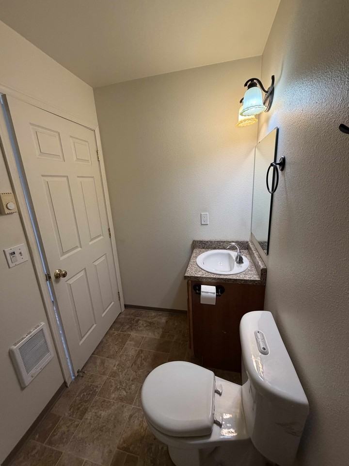 321 North Washington Street - Photo 7 of 7