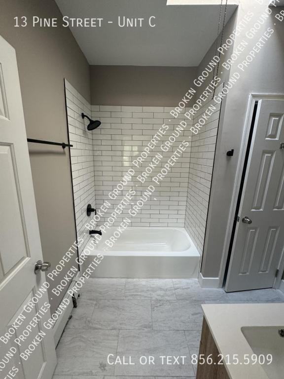 13 Pine St #C - Photo 3 of 9