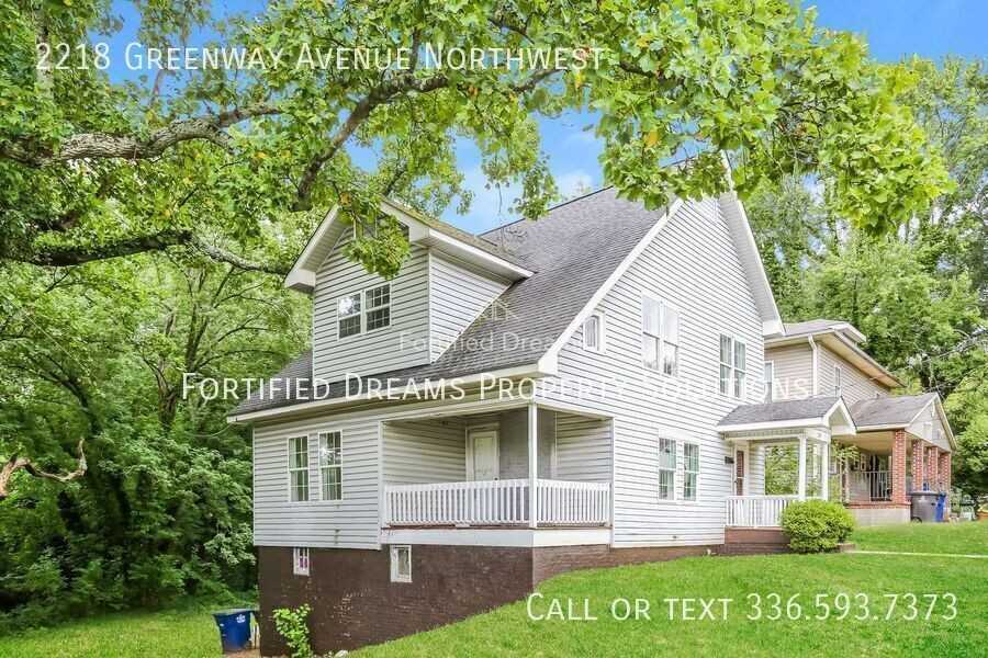 2218 Greenway Ave - Photo 2 of 17