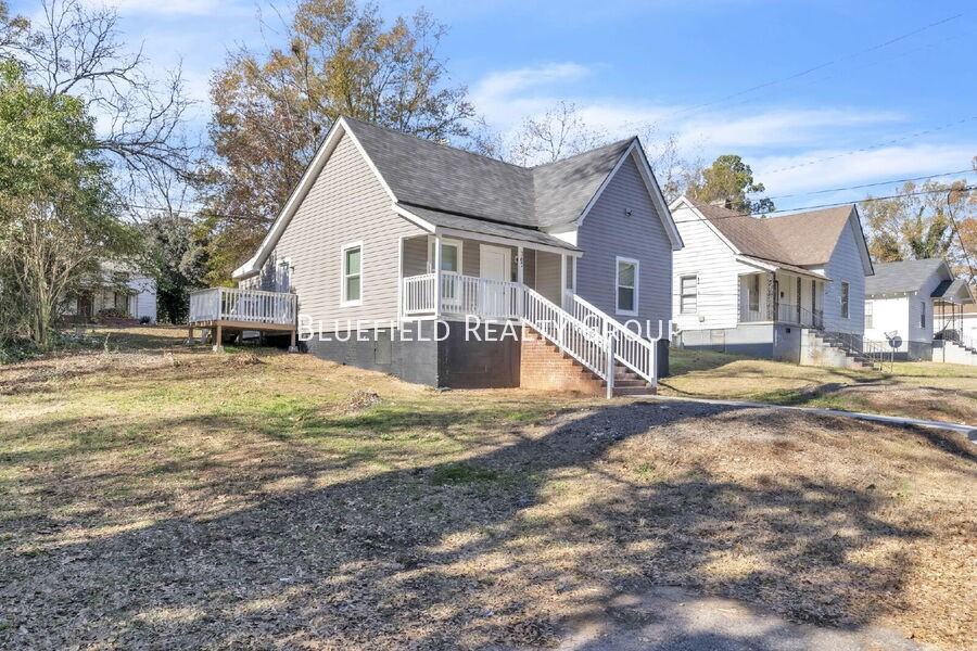 307 B St - Photo 4 of 29