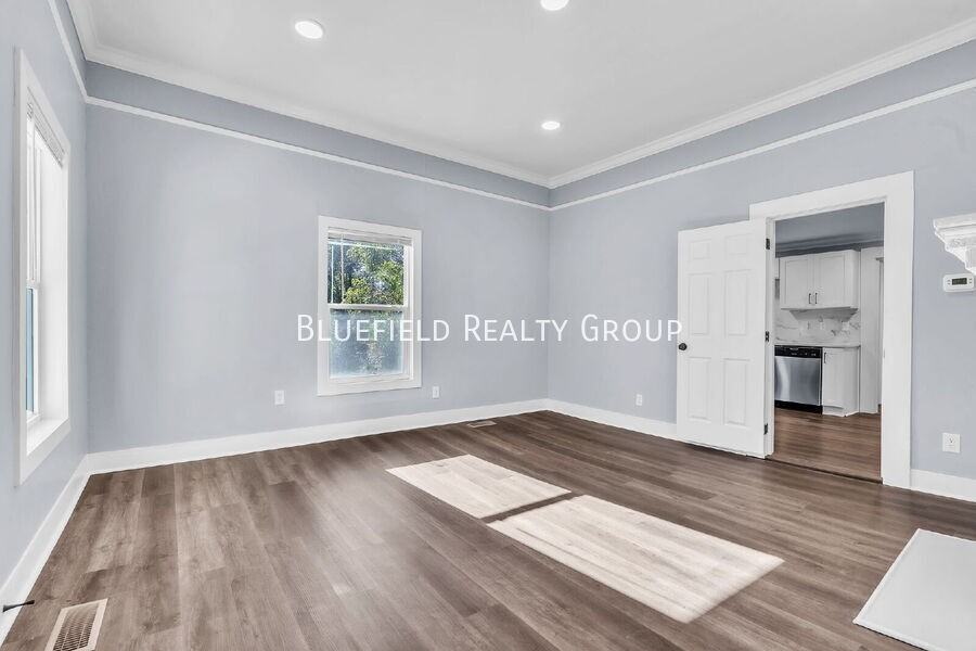 307 B St - Photo 7 of 29