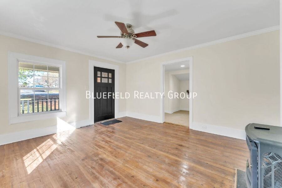 4 Walnut St #A - Photo 6 of 27