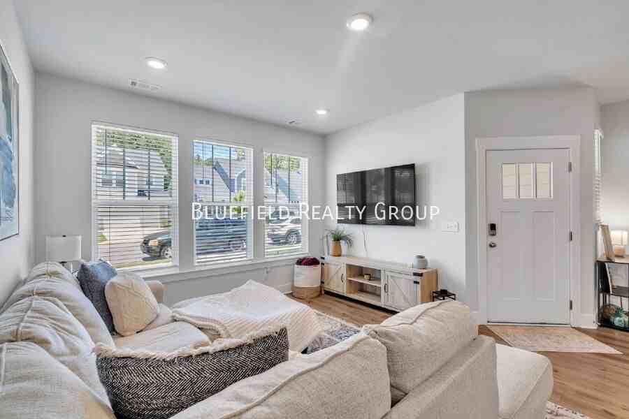 516 Mill Park Way - Photo 5 of 30