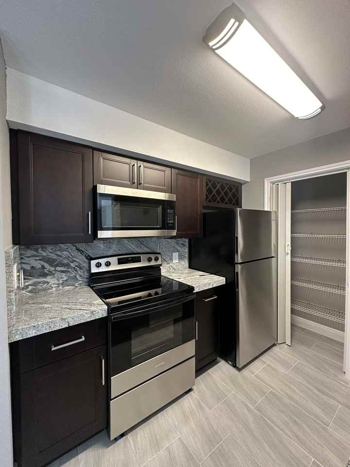 Nw 33 St#2505 & & 27th St. - Photo 2 of 50