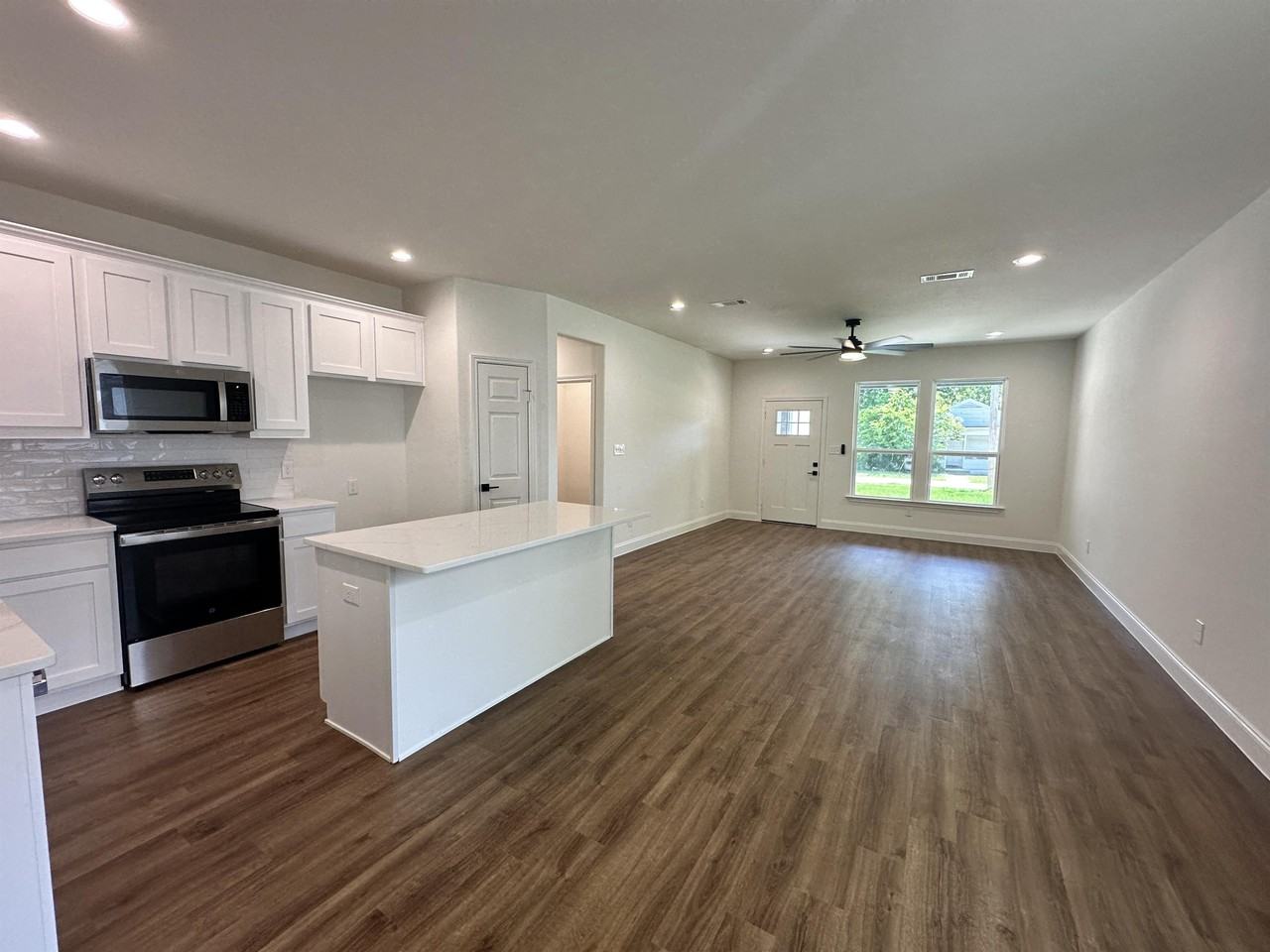 2216 Langford St #1 - Photo 4 of 16