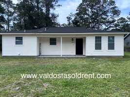 featured image of 2013 Bradley Ave #1