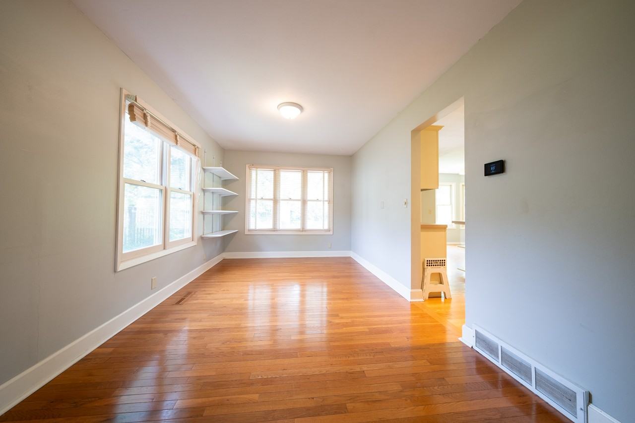 210 Orchard St N #1 - Photo 5 of 40