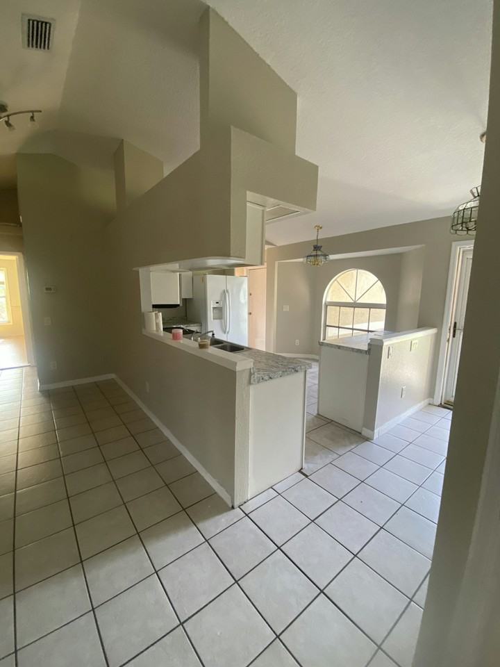 7413 Crock Avenue - Photo 4 of 22