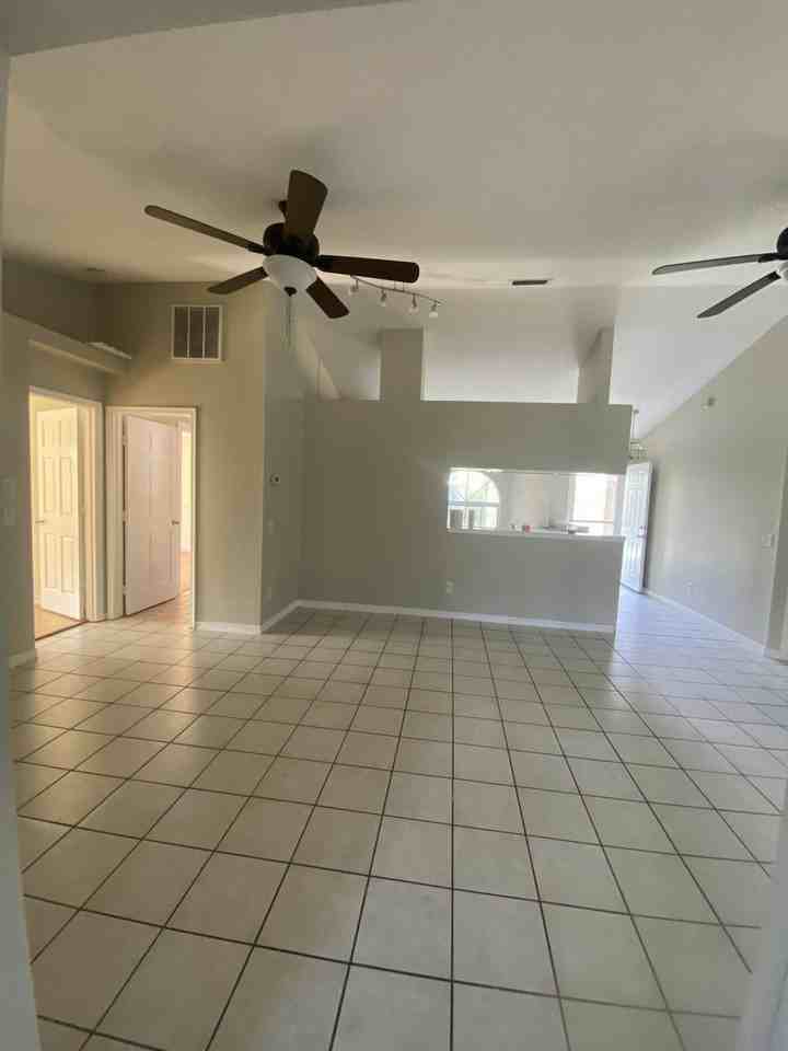 7413 Crock Avenue - Photo 6 of 22