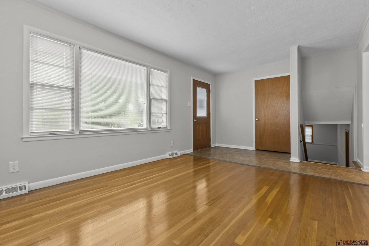 2124 Violet Rd #1 - Photo 2 of 25