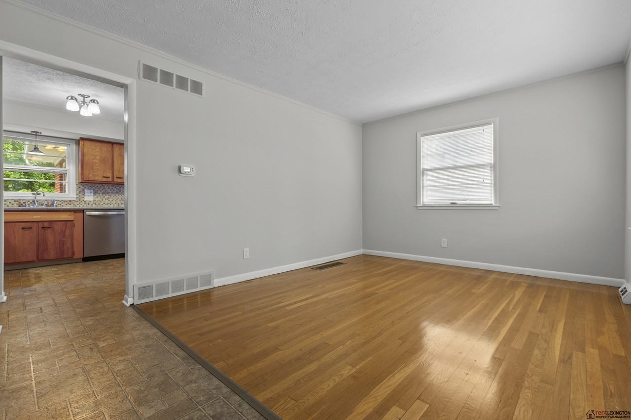 2124 Violet Rd #1 - Photo 3 of 25