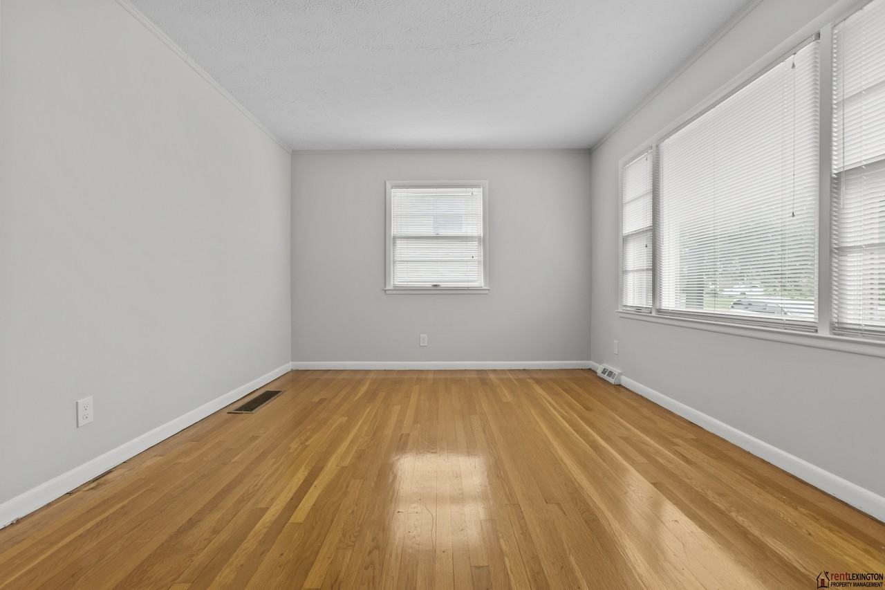 2124 Violet Rd #1 - Photo 4 of 25