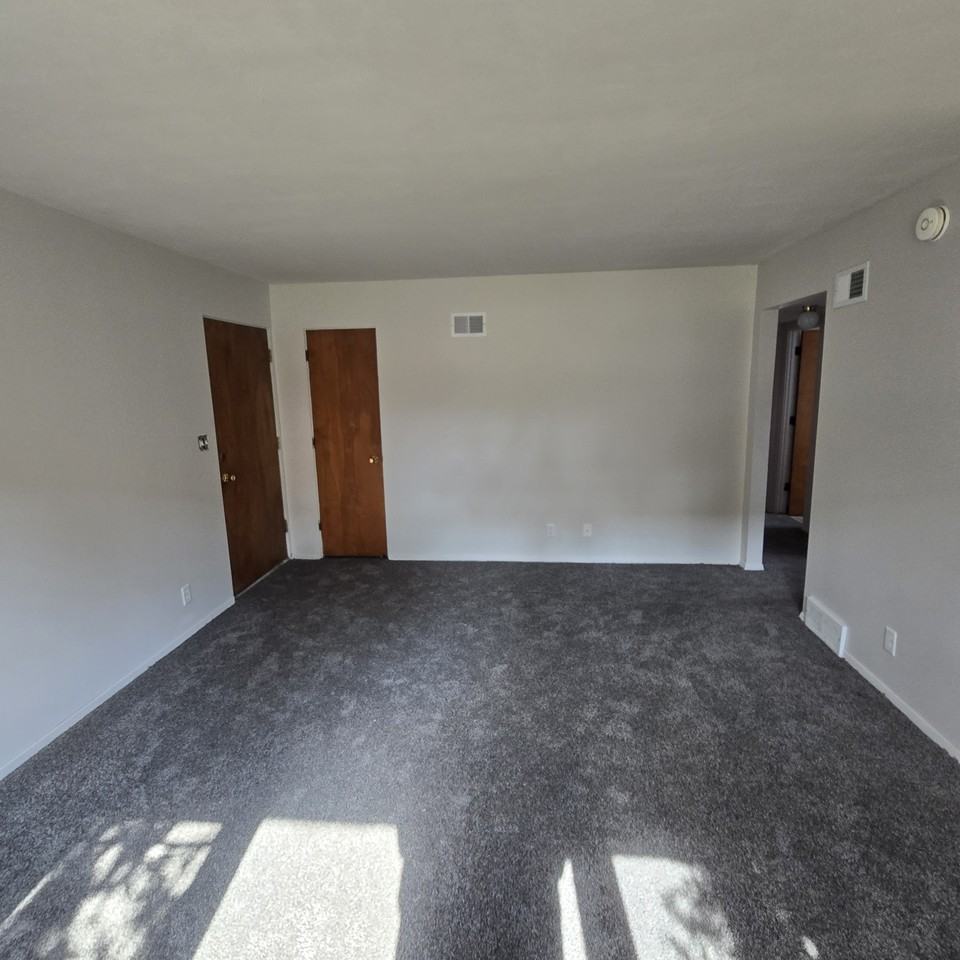4621 Stockwell St #2 - Photo 7 of 16