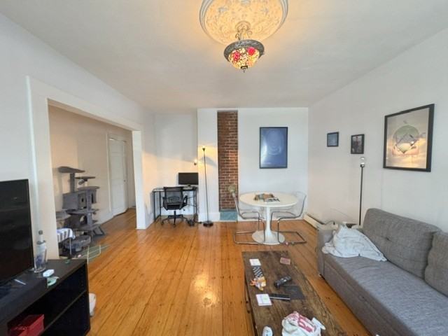 318 Columbia St #1 - Photo 2 of 17