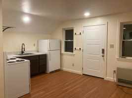 featured image of 18 Garfield Ave #B