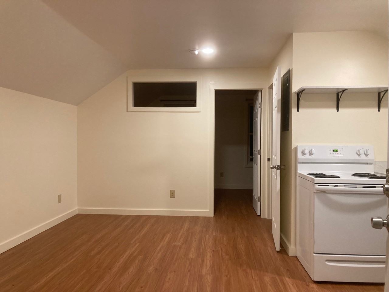 18 Garfield Ave #B - Photo 2 of 6
