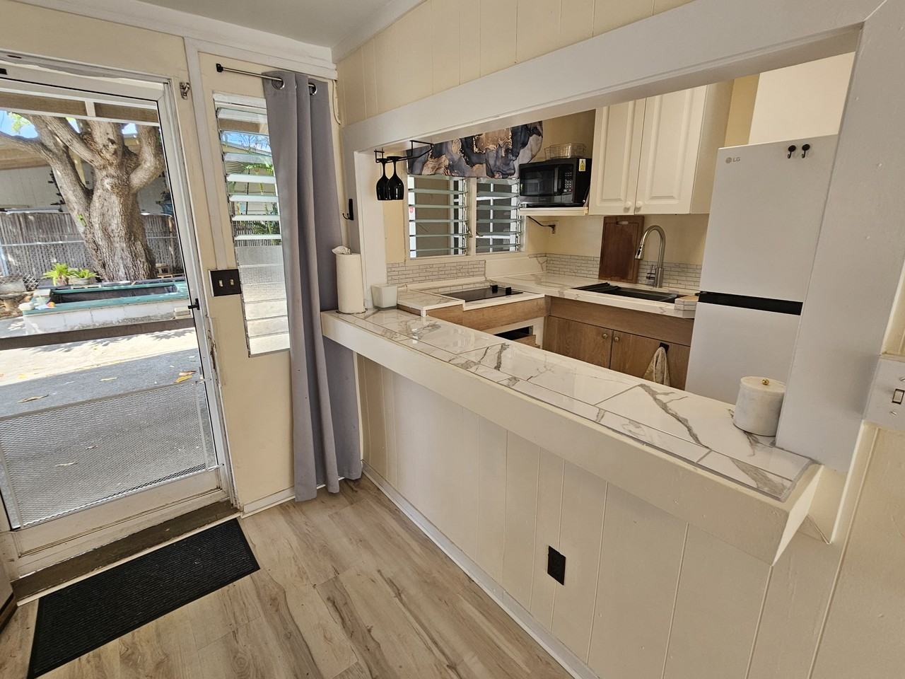 676 Aipo St - Photo 4 of 12