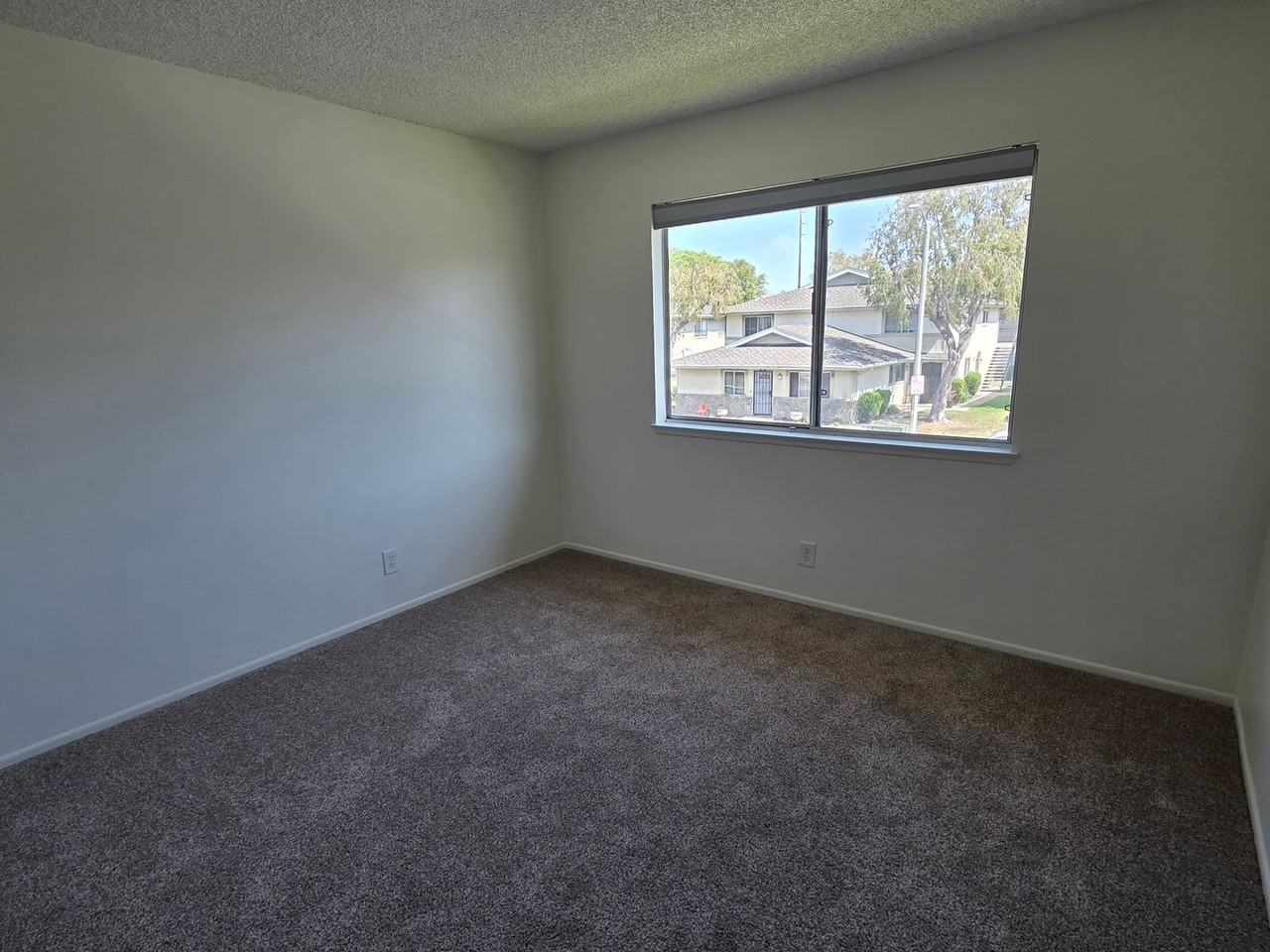 2647 Spinnaker Ave - Photo 7 of 11