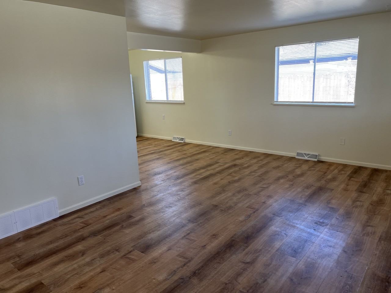 1033 Grant St #1 - Photo 5 of 18