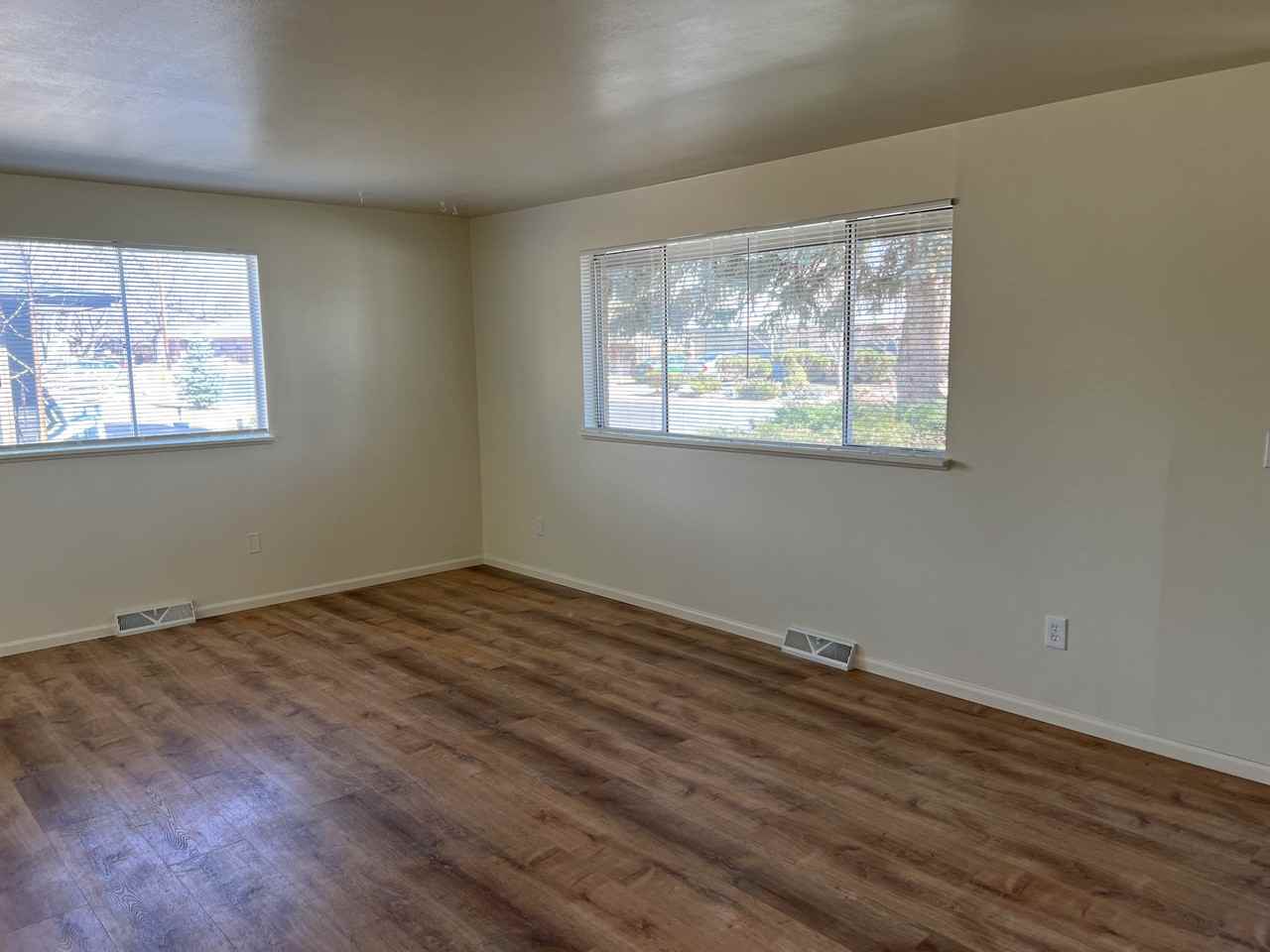1033 Grant St #1 - Photo 6 of 18