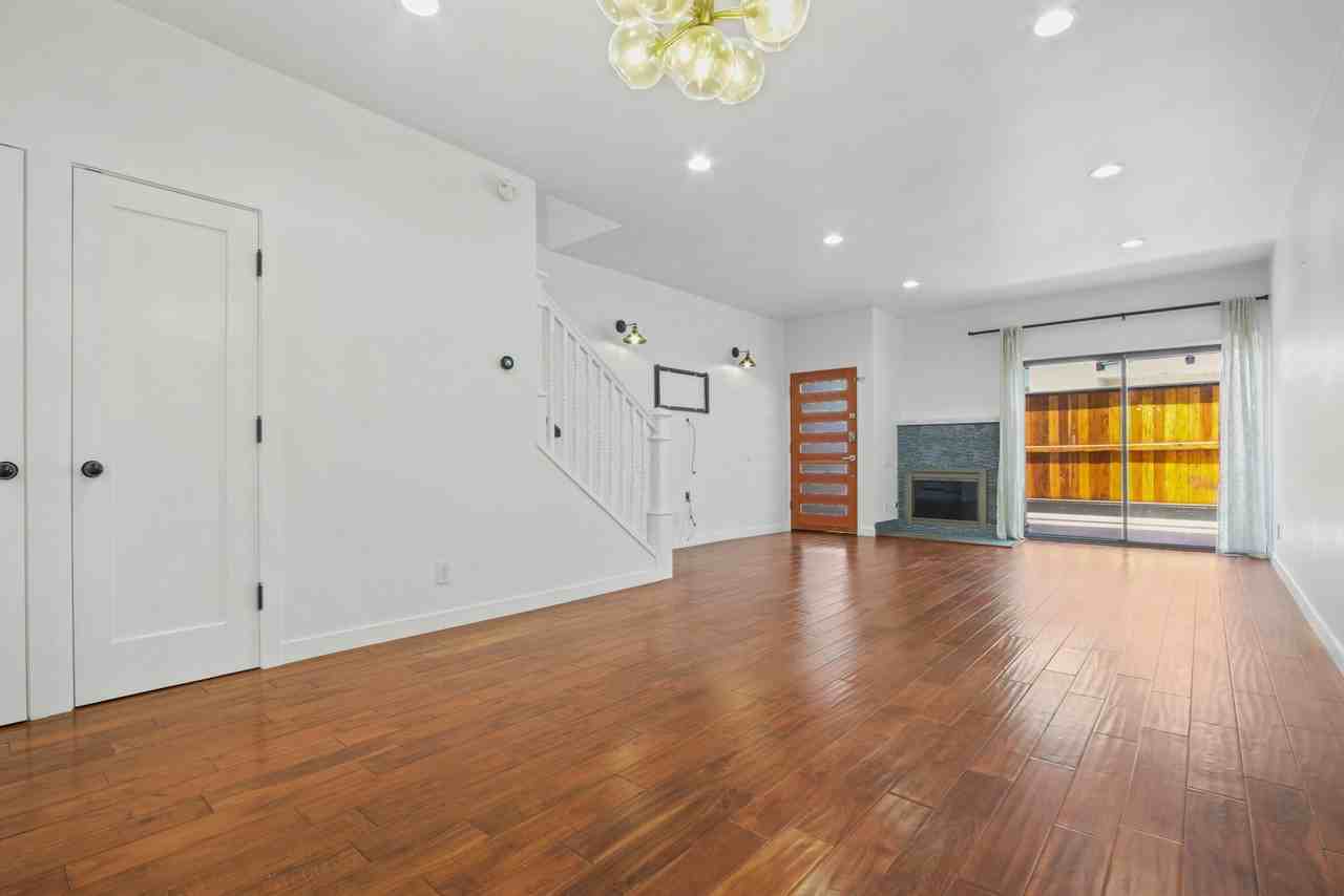 1133 24th Street unit 11 - Photo 5 of 20