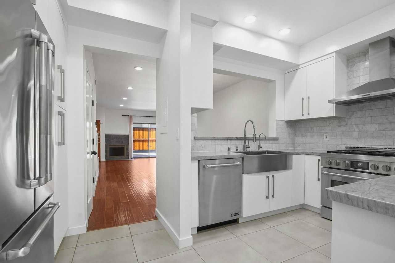 1133 24th Street unit 11 - Photo 7 of 20